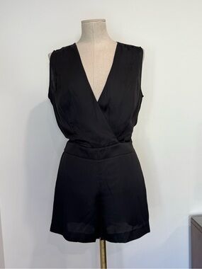 Bebe Black Sleeveless V-Neck Romper Size XS